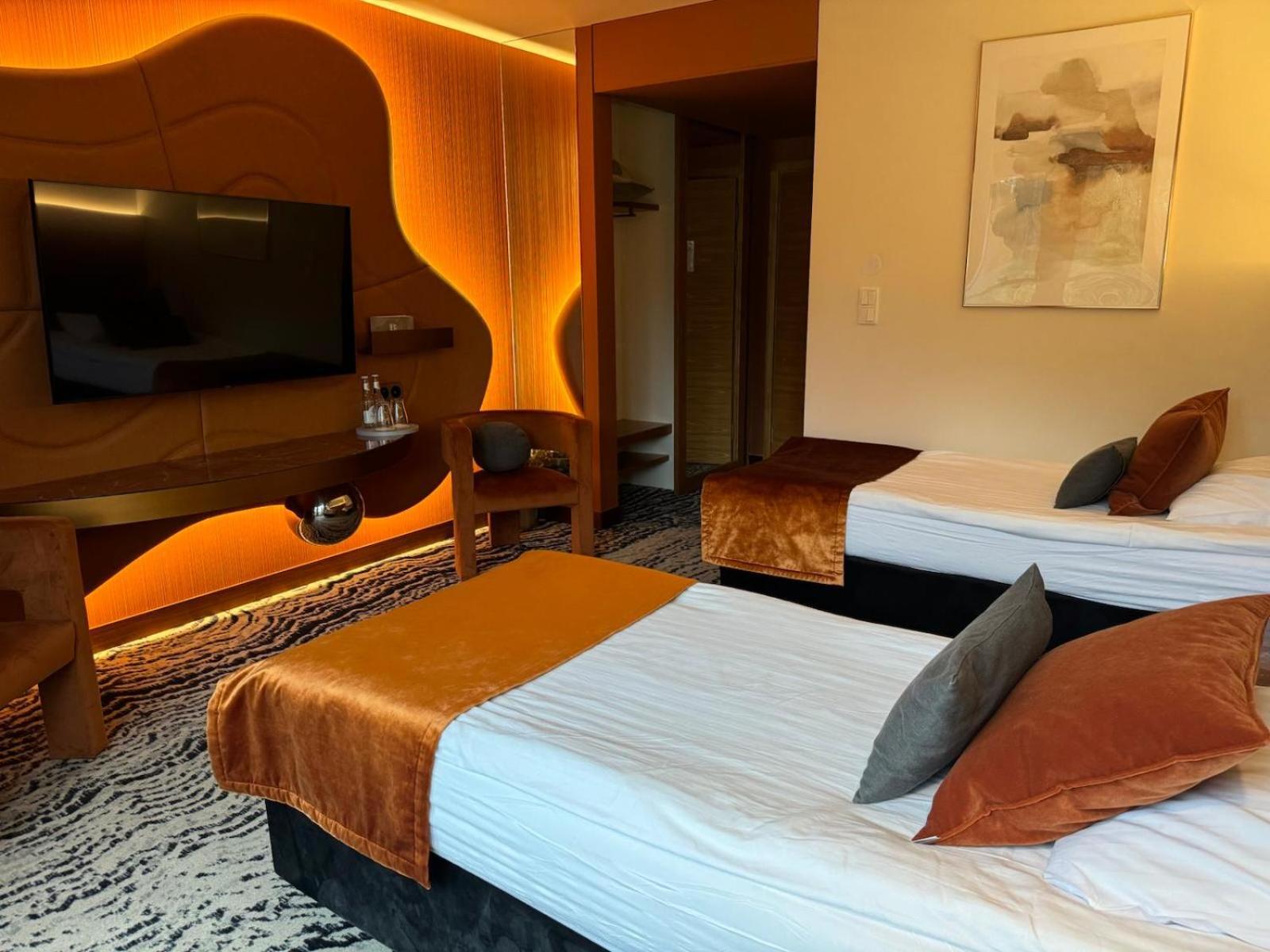 Bazuny Hotel&Spa Kościerzyna Buitenkant foto