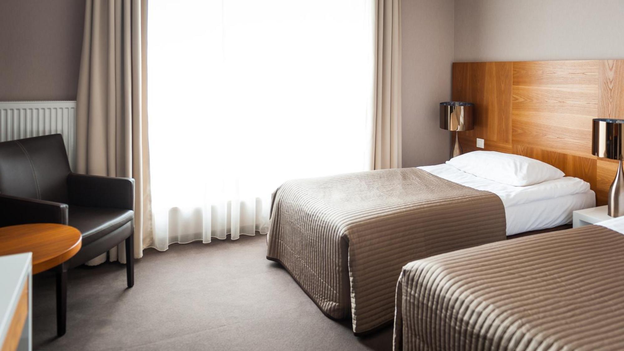 Bazuny Hotel&Spa Kościerzyna Buitenkant foto
